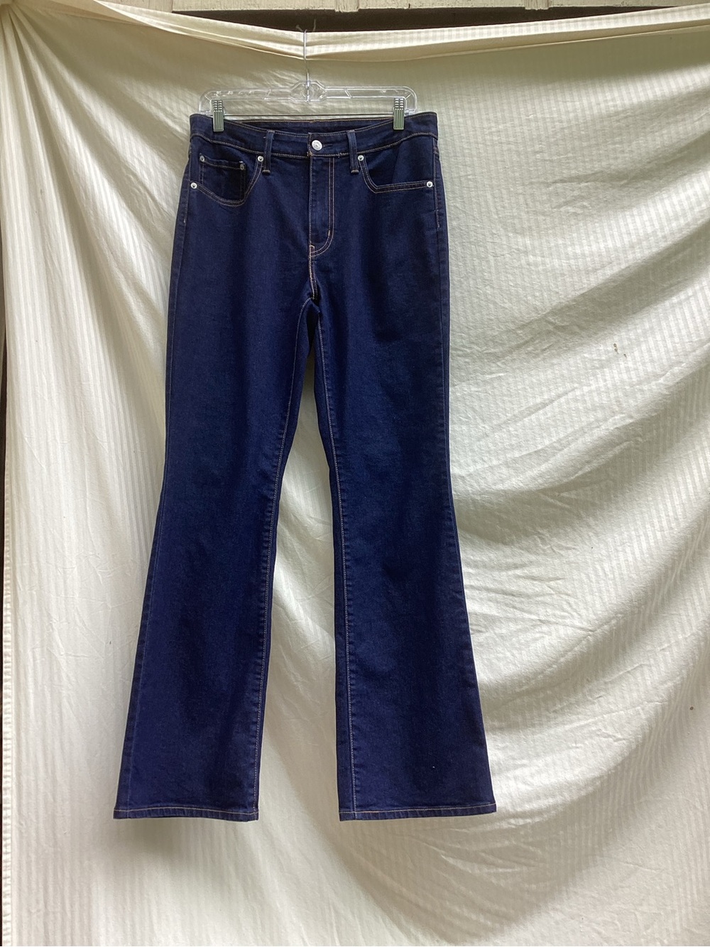 Levi's Dark Indigo straight leg Jeans, size W30 L32